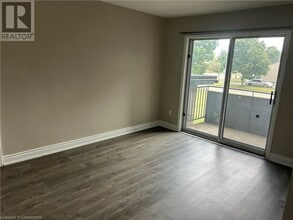 744 Lincoln St in Welland, ON - Building Photo - Building Photo
