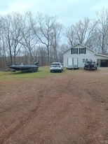 6007 Hawk Pride Mountain Rd in Tuscumbia, AL - Building Photo