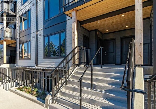 708 Woolwich St in Guelph, ON - Building Photo - Building Photo