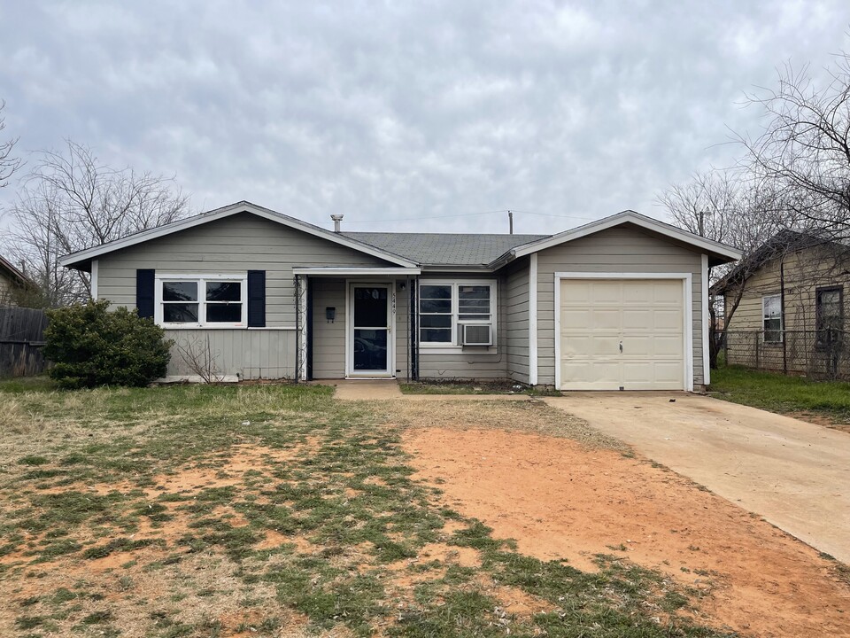 5449 Questa Dr in Abilene, TX - Building Photo