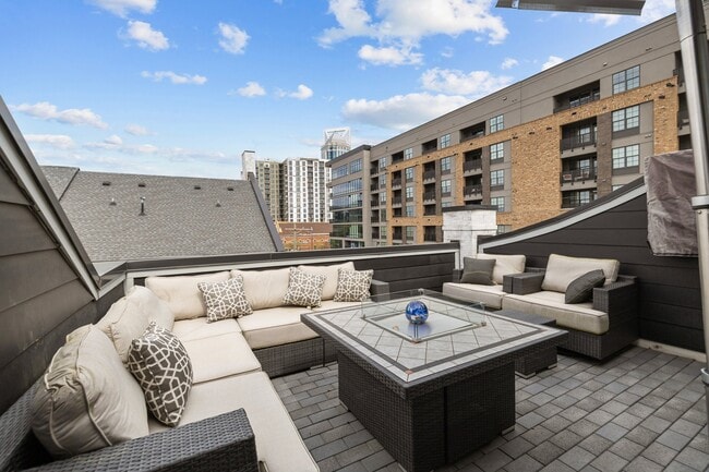 property at 1207 Minter Pl