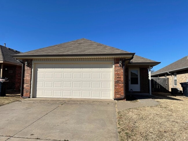 property at 4521 SE 80th St
