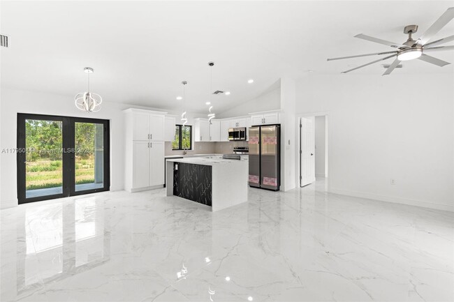 1061 Butler St E in Lehigh Acres, FL - Building Photo - Building Photo