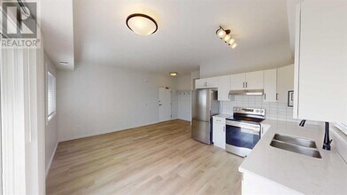 10101-105 105 Ave in Grande Prairie, AB - Building Photo - Building Photo