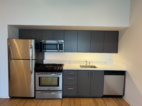 1601 W Division St in Chicago, IL - Building Photo - Building Photo