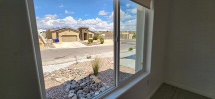 3049 Chippewa Summit in Las Cruces, NM - Building Photo - Building Photo