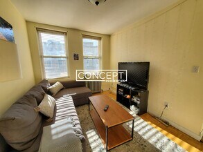 224 Hanover St, Unit 18 in Boston, MA - Foto de edificio - Building Photo