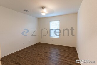 21417 Bird Wing Dr in Pflugerville, TX - Building Photo - Building Photo