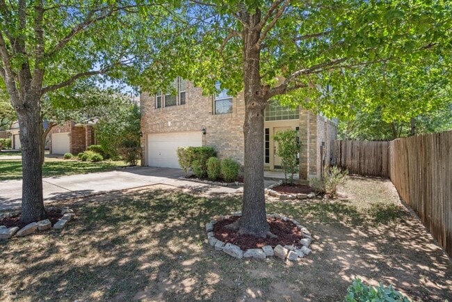 10520 Fosseway Dr in Austin, TX - Building Photo - Building Photo