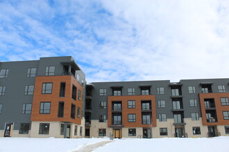 Oak Ridge at University Park Senior Apartments in Madison, WI - Building Photo - Building Photo