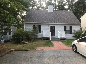 16 Bowstring Way in Marlborough, MA - Building Photo - Building Photo