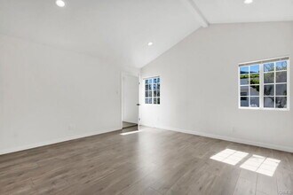 5434 Sylvia Ave in Los Angeles, CA - Building Photo - Building Photo