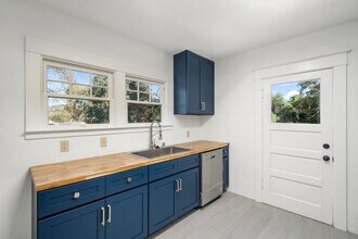 6843 Santa Lucia Rd in Atascadero, CA - Building Photo - Building Photo