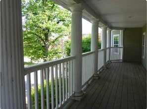 57 Winchester St - Rooms for Rent in Keene, NH - Foto de edificio - Building Photo