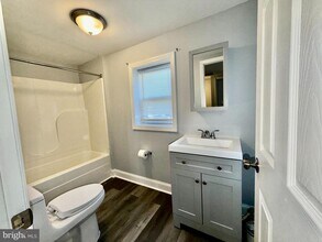 9 S Maple Ave in Evesham, NJ - Building Photo - Building Photo