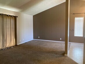 14817 Mary St in Omaha, NE - Building Photo - Building Photo