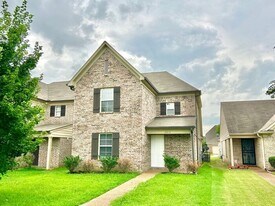 7915 Lowrance Rd in Memphis, TN - Building Photo