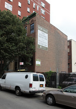 303 W 123rd St in New York, NY - Building Photo - Building Photo