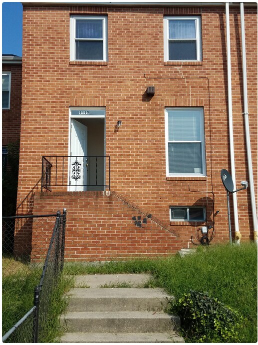 1115 Willinger Ct in Baltimore, MD - Foto de edificio