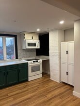 11 Green St in Dartmouth, NS - Building Photo - Building Photo