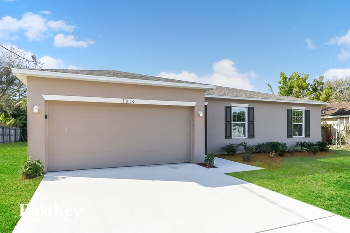 1810 SW Effland Ave in Port St. Lucie, FL - Building Photo