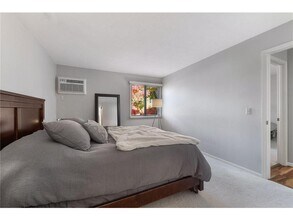 11160 Anderson Lakes Pkwy in Eden Prairie, MN - Building Photo - Building Photo