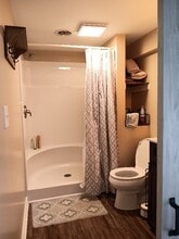 5824 Pine Lake Dr in Harrison, TN - Building Photo - Building Photo