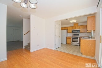 670 Starlite Dr in Fernley, NV - Building Photo - Building Photo