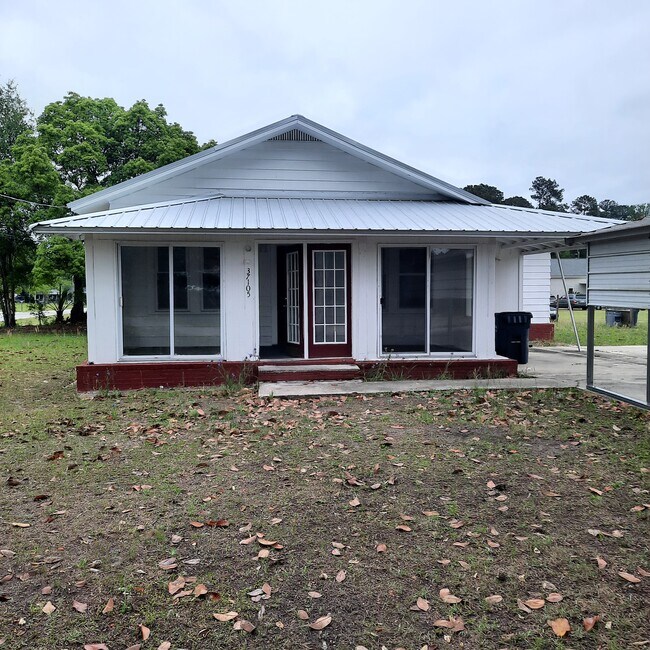37105 W 3rd St Rentals in Hilliard, FL