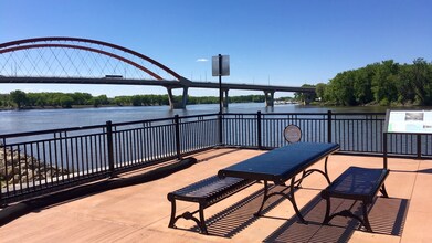 2112 Spring St, Unit 2 in Hastings, MN - Building Photo - Building Photo