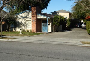 1654 Latham St in Mountain View, CA - Building Photo