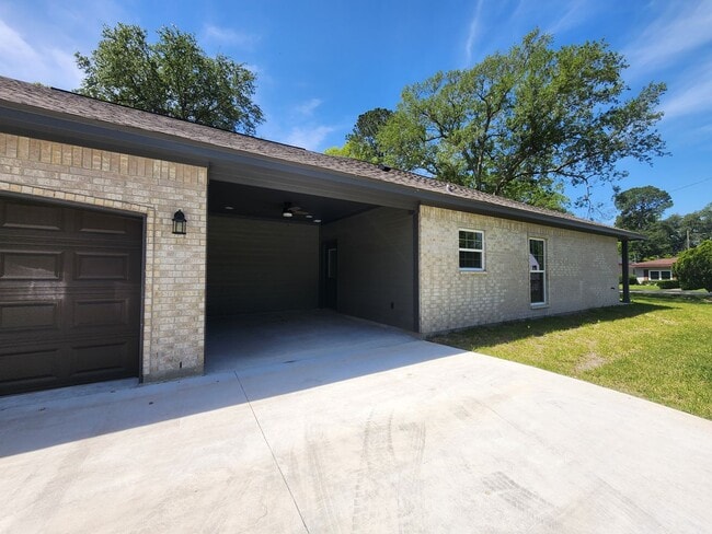 2705 Goliad St in Beaumont, TX - Building Photo - Building Photo