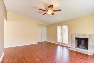 5221 Percheron St in Las Vegas, NV - Building Photo - Building Photo