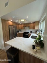 232 Via Del Caballo in Oak Park, CA - Building Photo - Building Photo