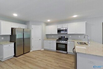 395 Angela St in Prattville, AL - Foto de edificio - Building Photo