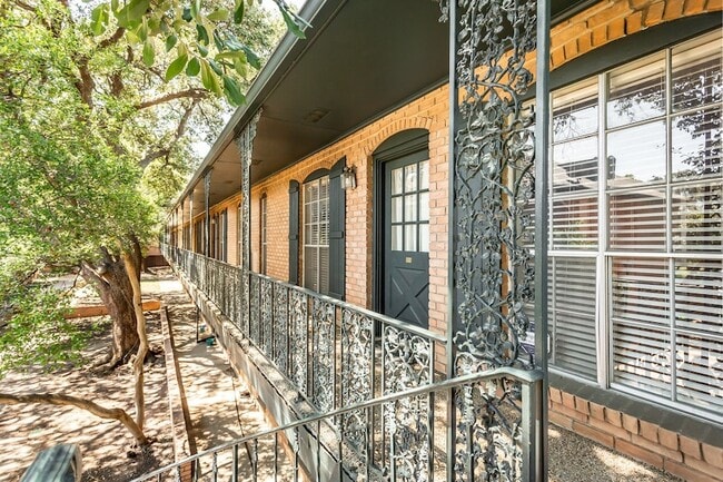 6015 E University Blvd, Unit 223G in Dallas, TX - Building Photo - Building Photo
