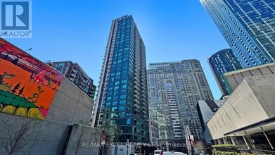 1-401 Scott St in Toronto, ON - Building Photo - Building Photo