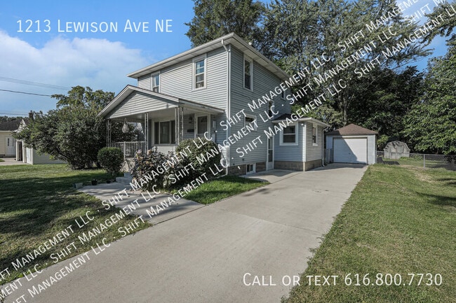 1213 Lewison Ave NE in Grand Rapids, MI - Building Photo - Building Photo