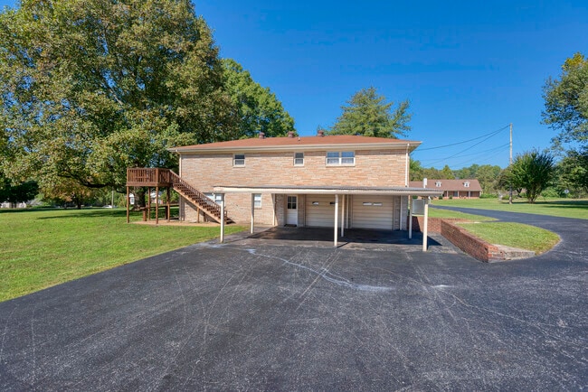 5760 Saundersville Rd in Mount Juliet, TN - Building Photo - Building Photo