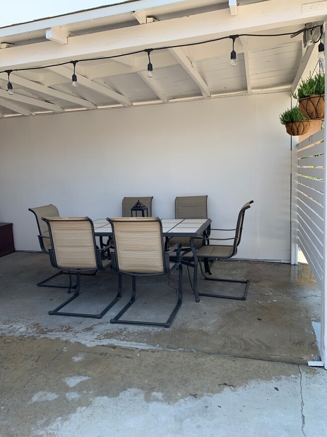 14520 Pontlavoy Ave in Norwalk, CA - Building Photo - Building Photo