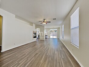 265 S Summer Meadow St in Henderson, NV - Building Photo - Building Photo