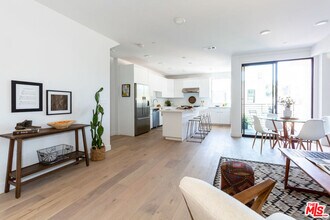 2146 Clifford St in Los Angeles, CA - Building Photo - Building Photo