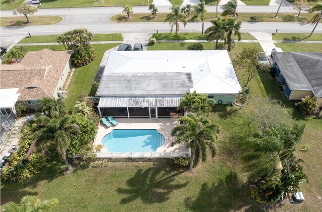 1514 SE Westmoreland Blvd in Port St. Lucie, FL - Building Photo - Building Photo