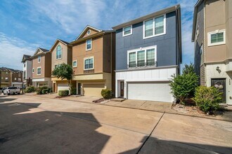 3210 Clearview Cir in Houston, TX - Building Photo - Building Photo