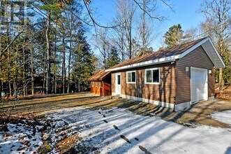 326 Indian Point Rd in Kawartha Lakes, ON - Building Photo - Building Photo