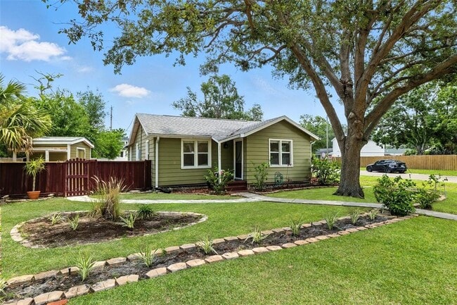property at 6301 Hobson St NE