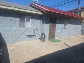 561 E 20th St in Long Beach, CA - Building Photo - Building Photo
