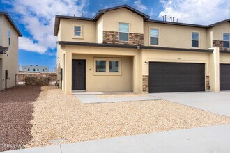 11472 Van Nuys Dr in Socorro, TX - Building Photo - Building Photo