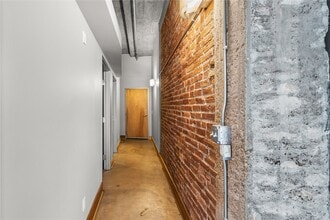 2201 Locust St in St. Louis, MO - Building Photo - Building Photo