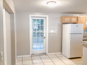 205 Bryan Rd in Brandon, FL - Building Photo - Building Photo